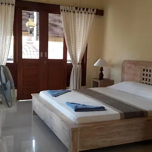 https://three-ayu-family-house.ubudhotelsnow.com