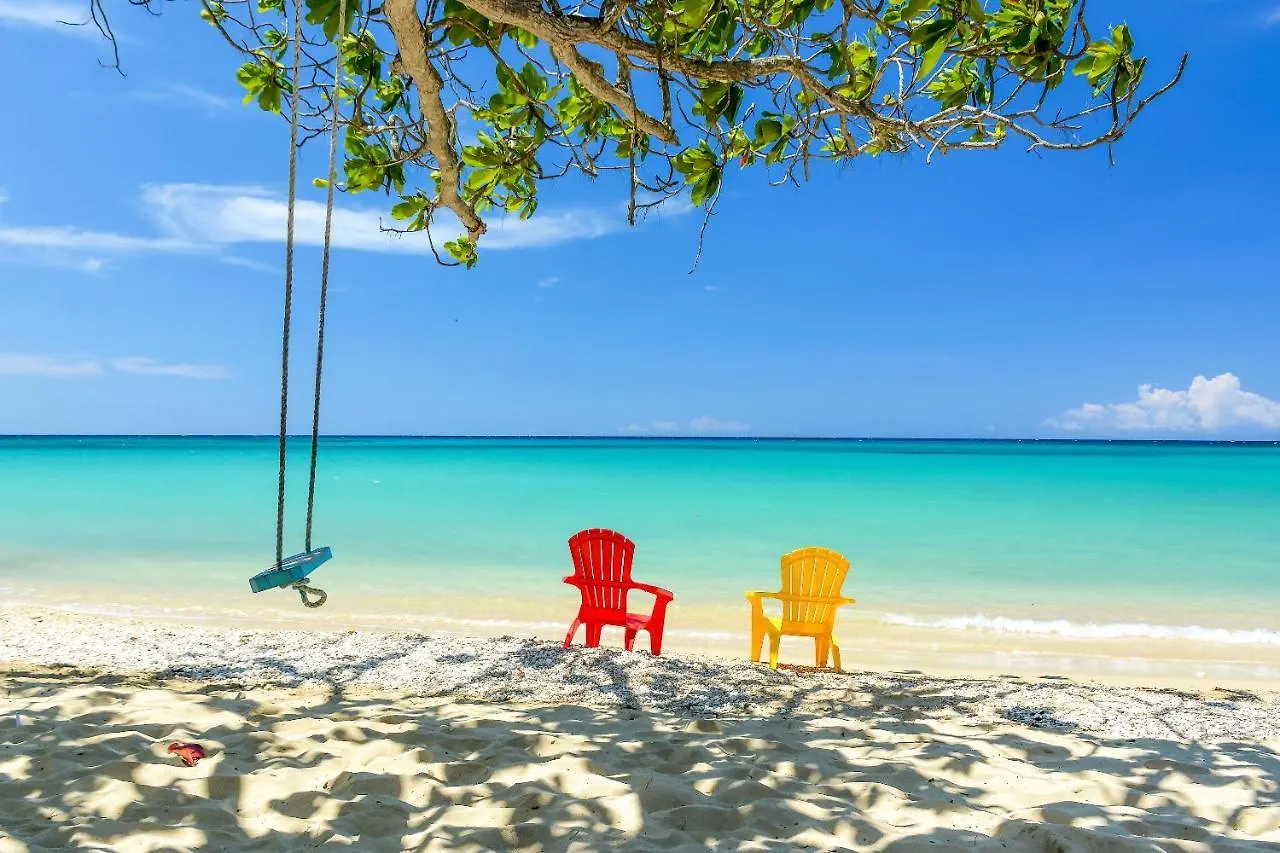 Sand And Tan Beach Hotel Ocho Rios